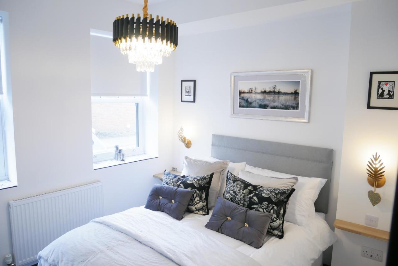 One Bedroom Luxury Ground Floor Apartment With Parking In Heart Holt Holt  Luaran gambar