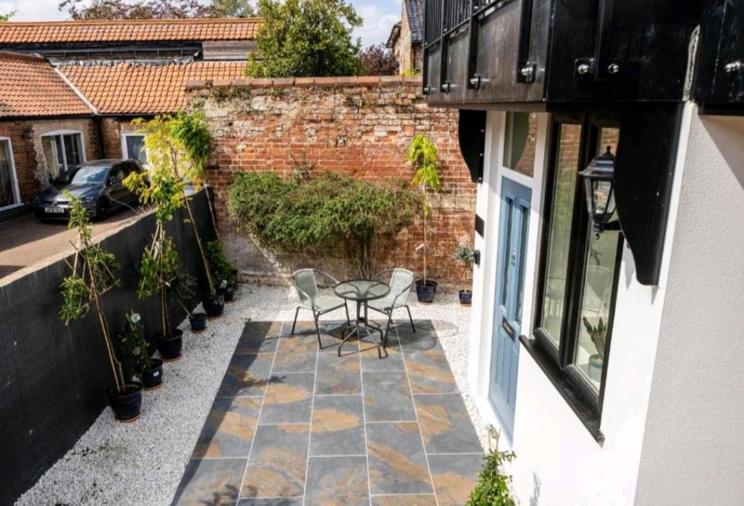 One Bedroom Luxury Ground Floor Apartment With Parking In Heart Holt Holt  Luaran gambar