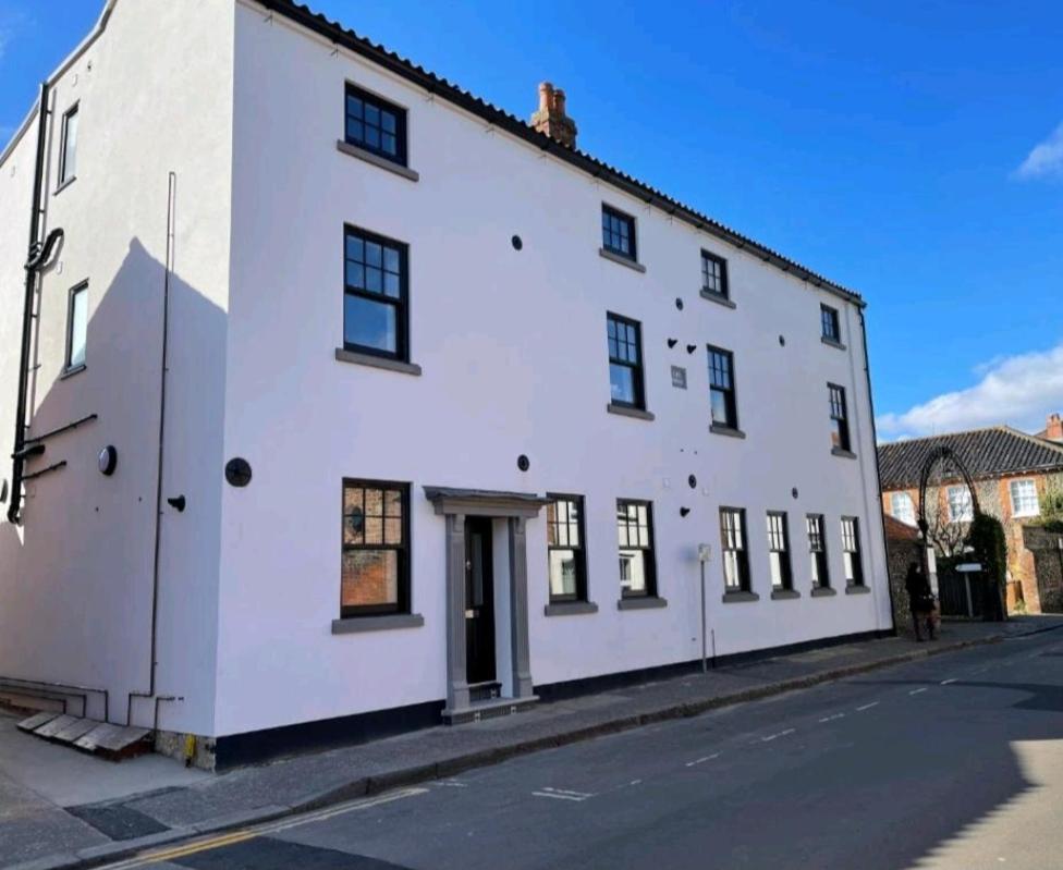 One Bedroom Luxury Ground Floor Apartment With Parking In Heart Holt Holt  Luaran gambar